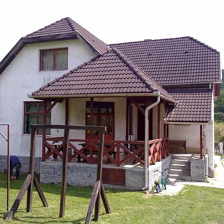 Huta Vendeghaz Hotel Kishuta Exterior foto
